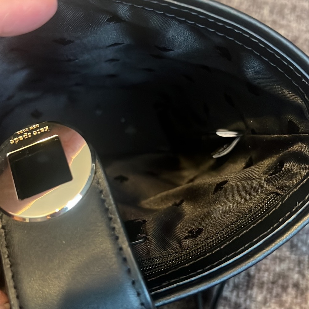 Kate Spade Mini Aubrey Bucket bag. Black and White - Picture 9 of 11